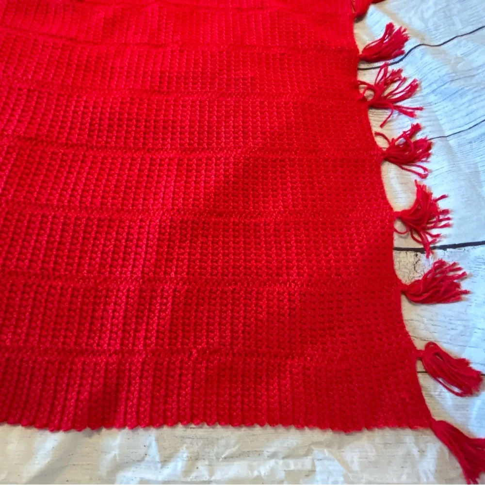 Handmade Bright‎ Red Throw Blanket with Tassels